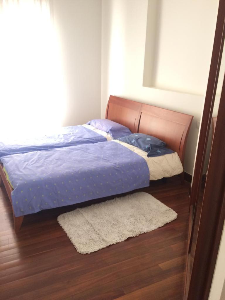 Piso Muy Centrico, Bien Equipado Con Parking.