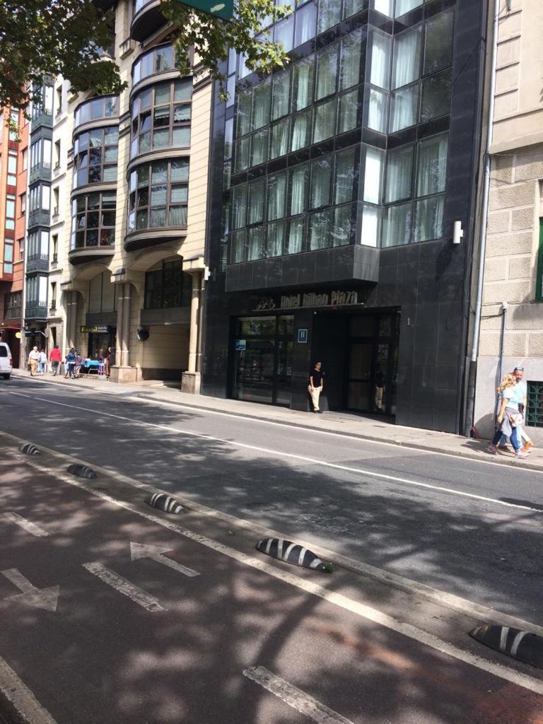 Piso Muy Centrico, Bien Equipado Con Parking. Apartment Bilbao